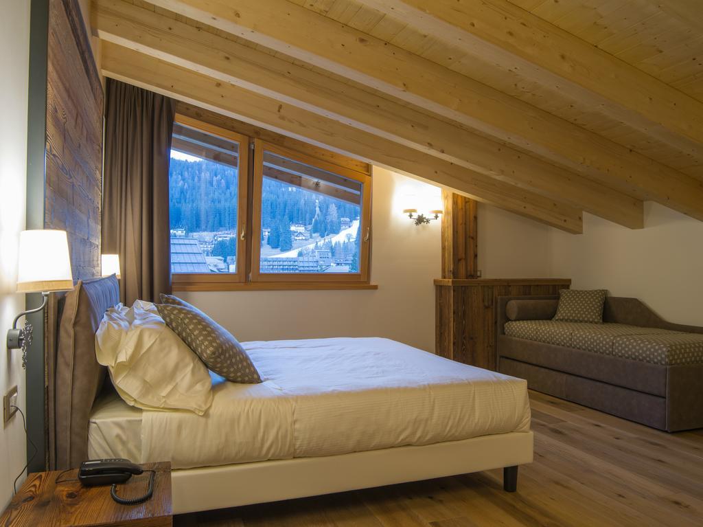 Hotel Garnì Caminetto Madonna Esterno foto