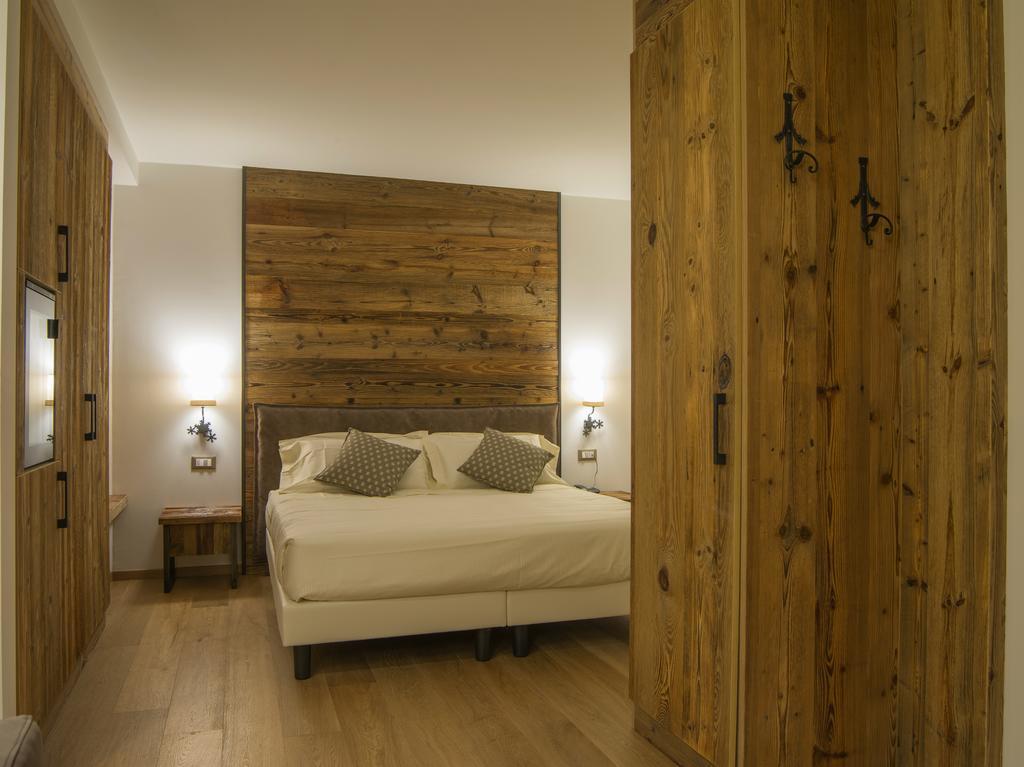 Hotel Garnì Caminetto Madonna Esterno foto