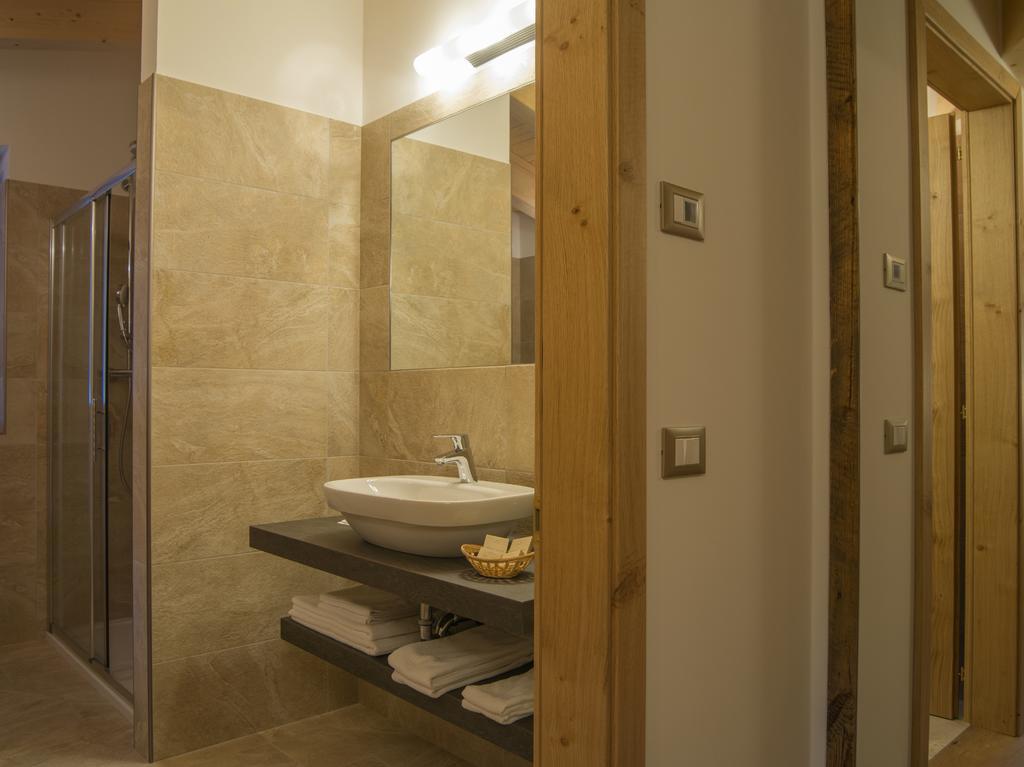 Hotel Garnì Caminetto Madonna Esterno foto