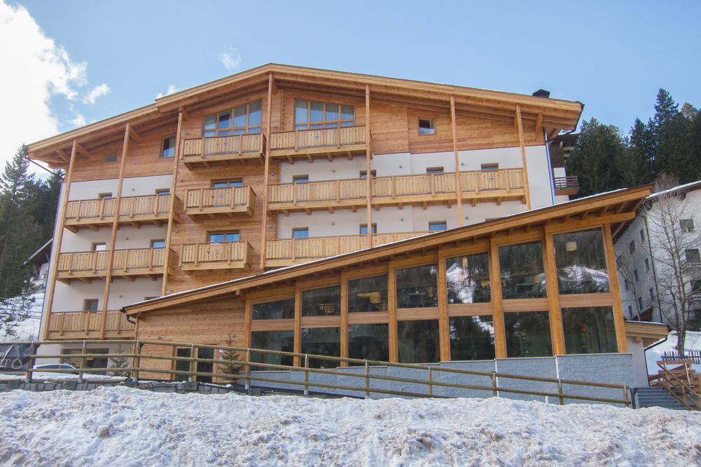 Hotel Garnì Caminetto Madonna Esterno foto