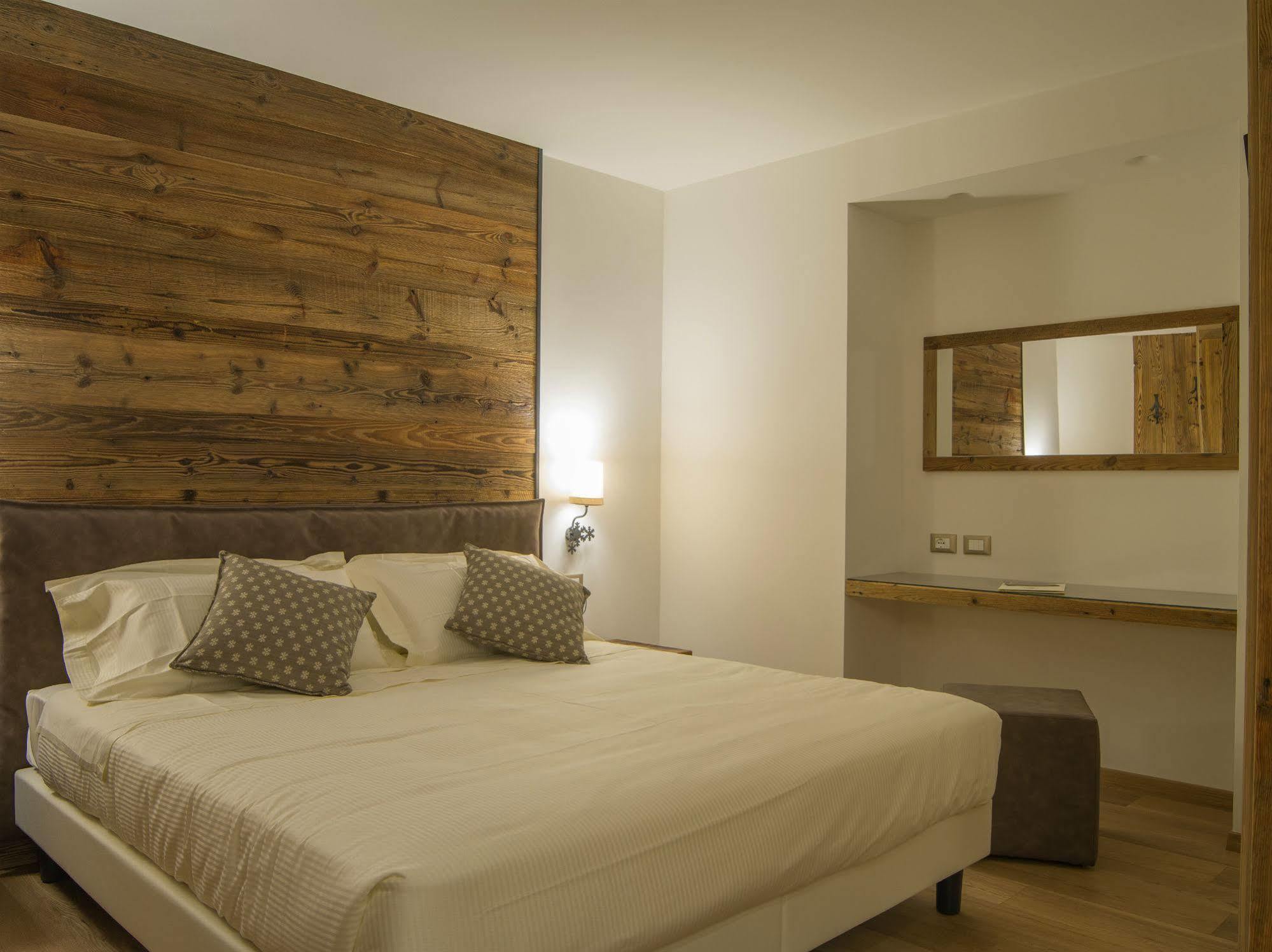 Hotel Garnì Caminetto Madonna Esterno foto